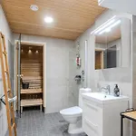 公寓 Ydinkeskustan Uusi Kahden Makuuhuoneen Huoneisto, Sauna Ja 2 Wc